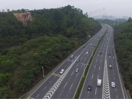 从莞高速惠州段高速公路边坡复绿工程